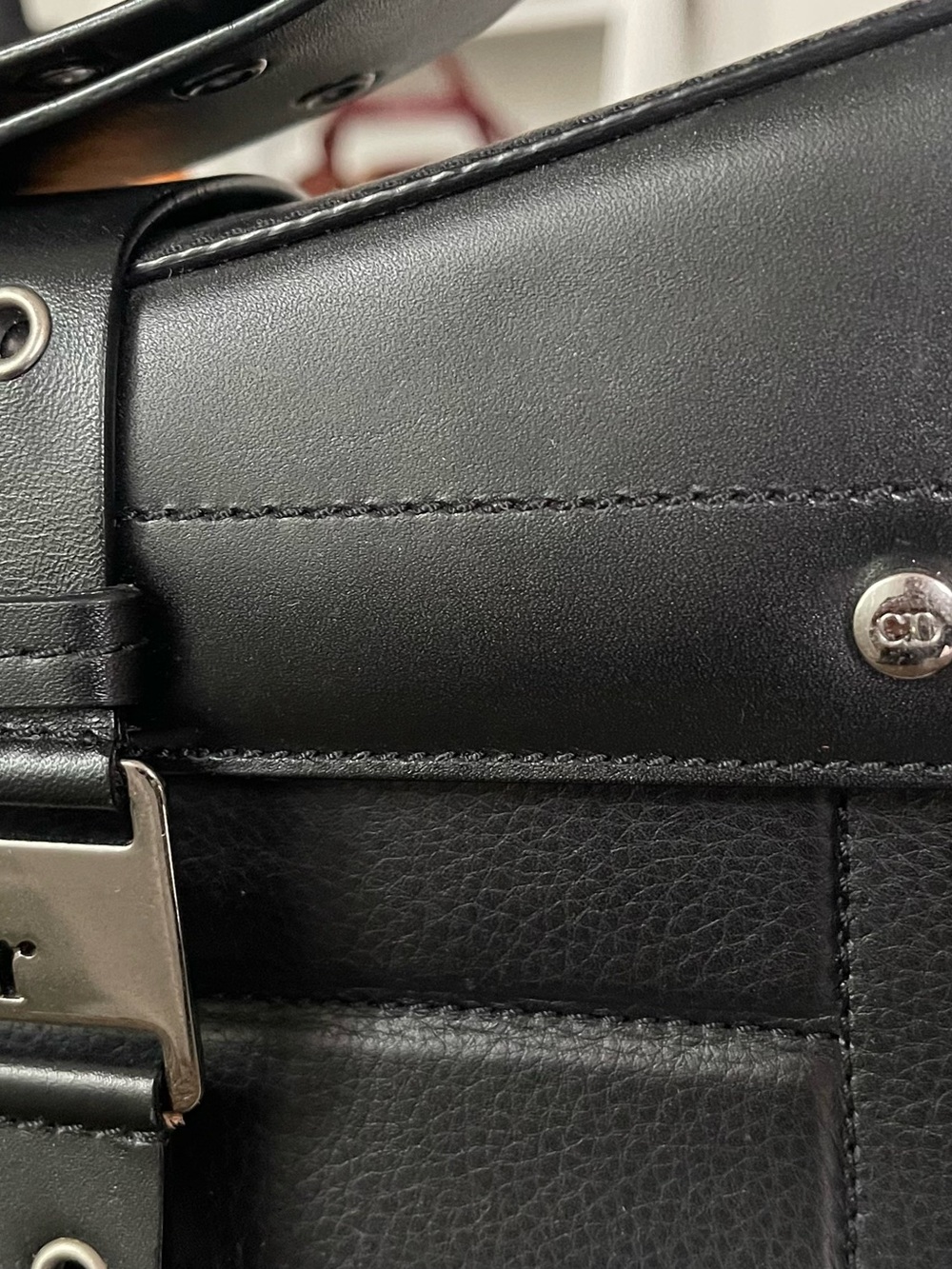 Christian Dior Street Chic Black Leather Saddle Bag with Silver Dior Plaque - Picture 4 of 11